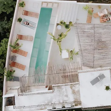 Koos Tulum Hotel