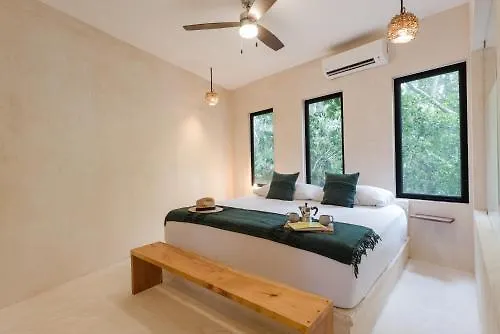 Hotel Koos 3*