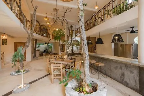 Koos Hotel 3*